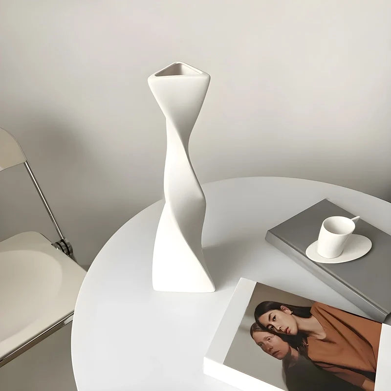 Grand Vase Artisanal Torsadé Blanc ou Noir