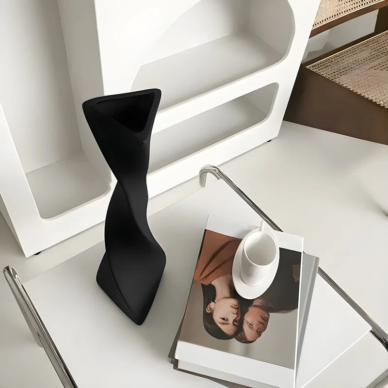 Grand Vase Artisanal Torsadé Blanc ou Noir