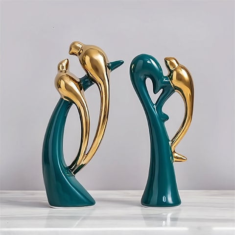 Vase Vert Foncé et Ses Ornements
