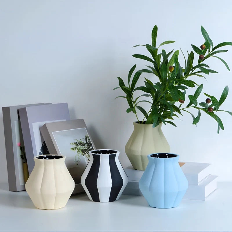 Petit Vase Décoratif Simple Couleurs Variées
