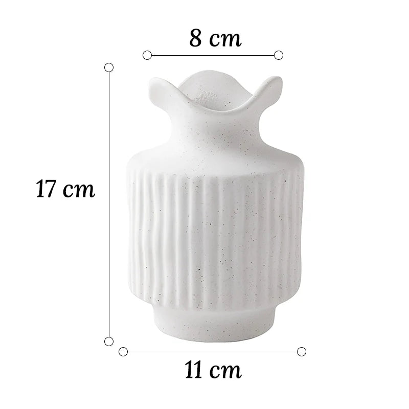 Vase Ancien à Col Dentelé Blanc Moucheté