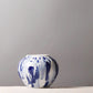 Vase Artistique Blanc aux Motifs Bleus Peint à la Main