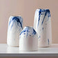 Vase Artistique Blanc et Encre Bleue