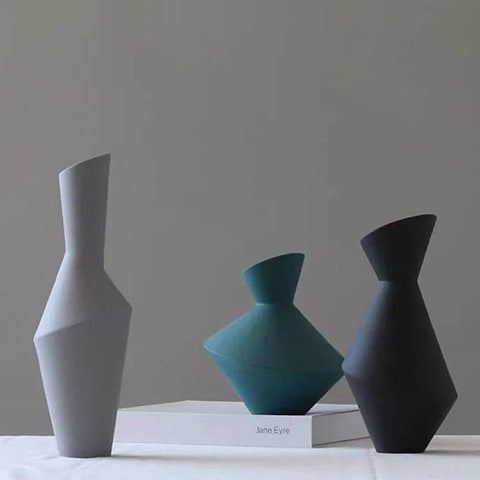 Vase Asymétrique Nordique