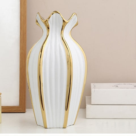 Vase Blanc Design Chaloupé Lignes Dorées