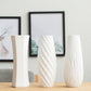 Vase Blanc Minimaliste Trois Motifs