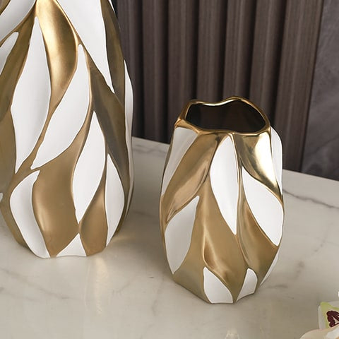 Vase Noir ou Blanc Motif Flammes Dorées