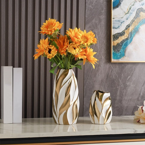 Vase Noir ou Blanc Motif Flammes Dorées