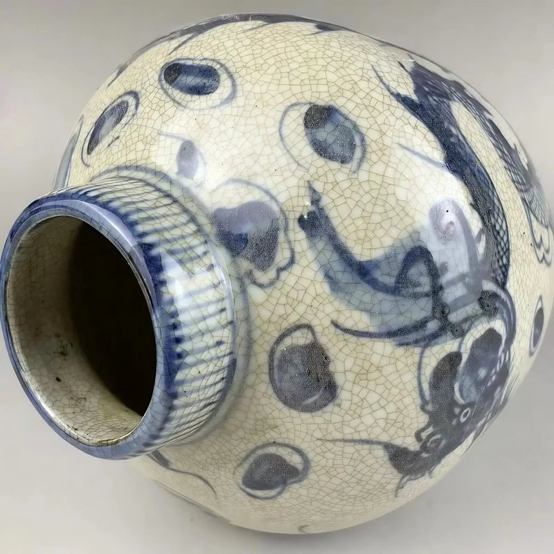 Vase Chinois Antique Bleu et Blanc Motif Dragon