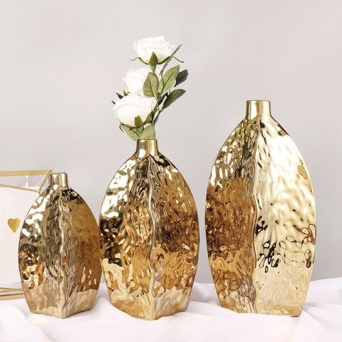 Vase Doré Relief Asymétrique