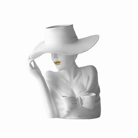 Vase Femme au Chapeau