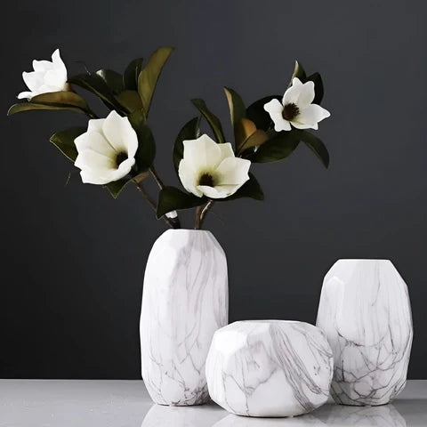 Vase Sculpté Motif Marbre