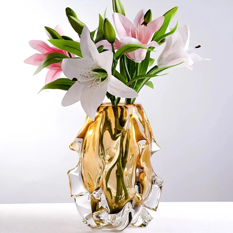 Vase Sophistiqué Ambre au Design Sculptural